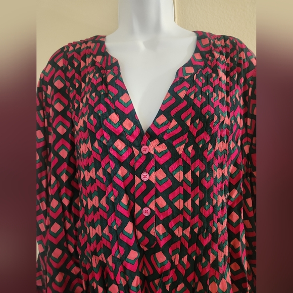 Terra & Sky Pink and Black Geometric Blouse - Picture 2 of 16